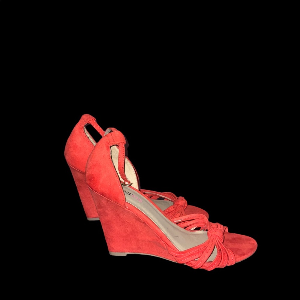 Vibrant wedges - Never worn!